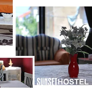 sunset-hostel-shkoder.albaniahotels.org/